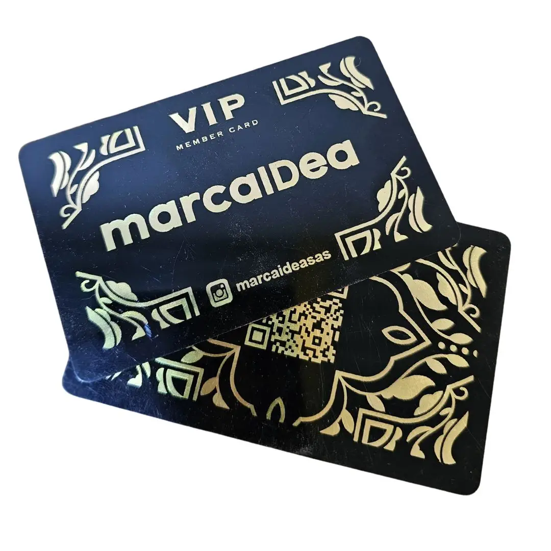 arjeta_pvc_carnet_negro_negra_tinta_dorada_pvc_card_black_marcaidea-4.