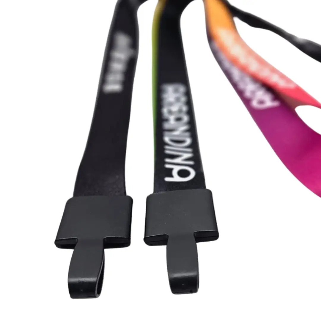 GANCHO_PLASTICO_CUADRADO_PLASTICO_PARA_LANYARDS_marcaidea
